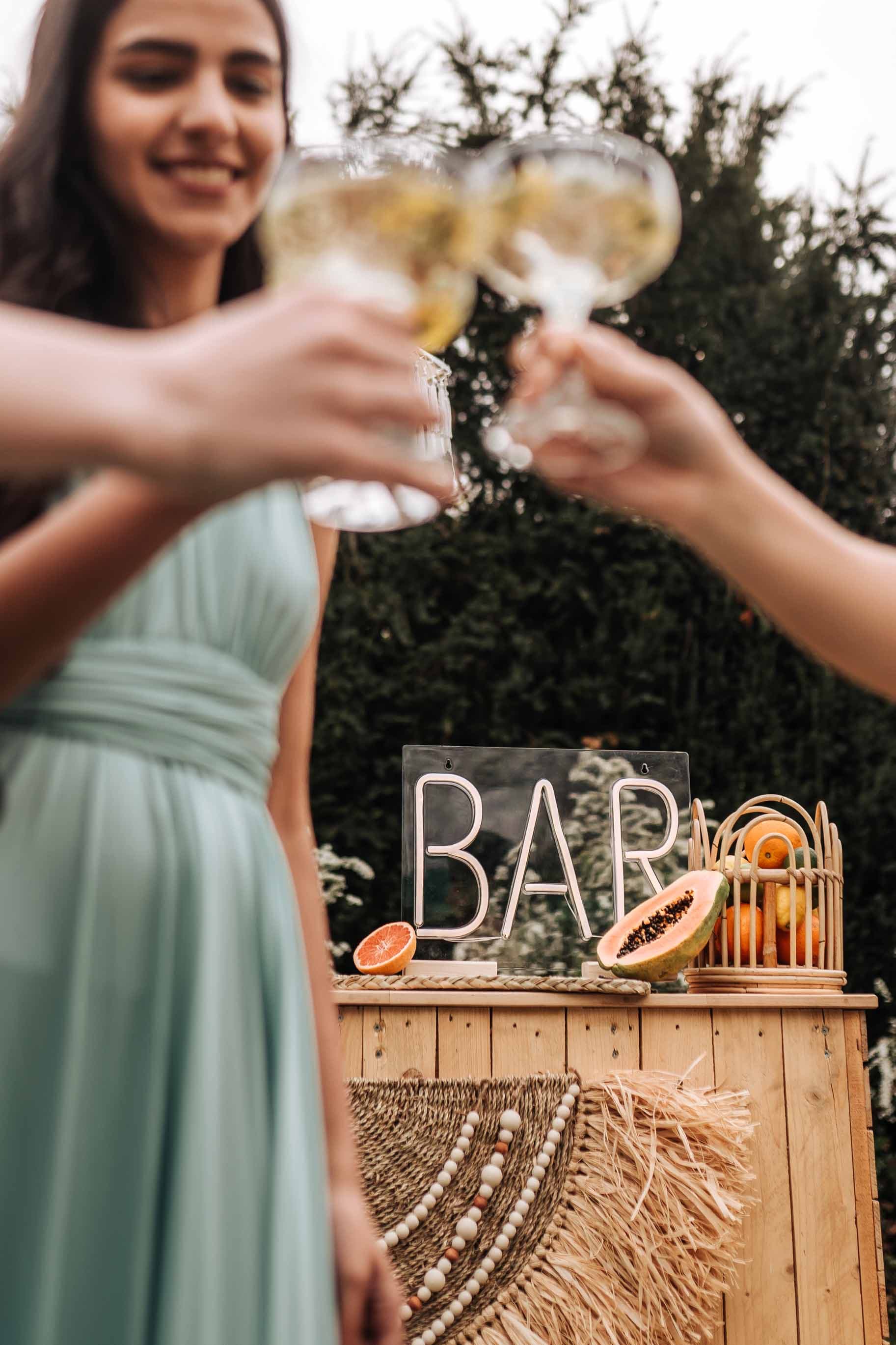 Image of Neonschild "BAR"